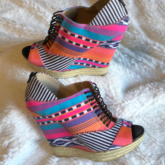 Chinese Laundry Shoes - Chinese Laundry Make My Day Wedge